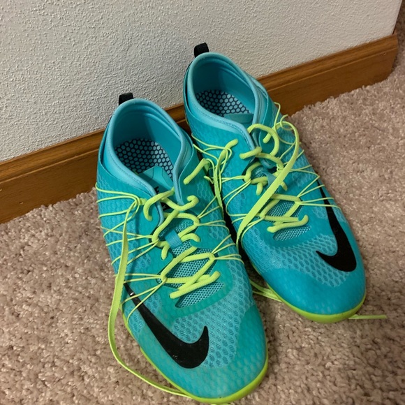 nike womens turquoise running shoes